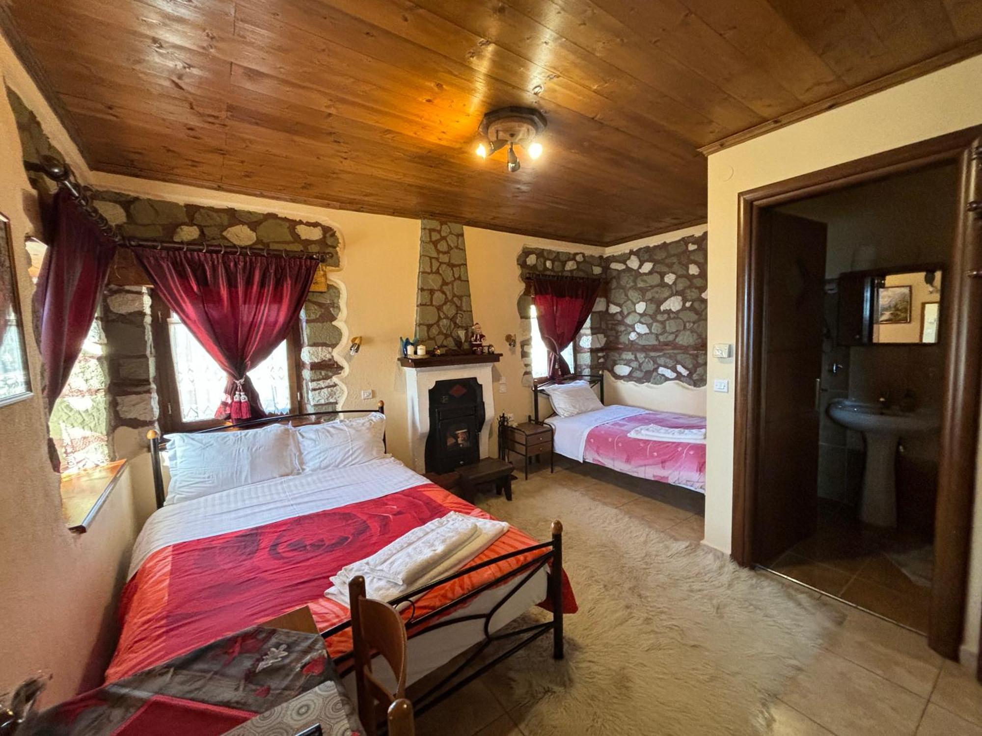 Πέτρινο Όραμα Otel Kotronion  Dış mekan fotoğraf